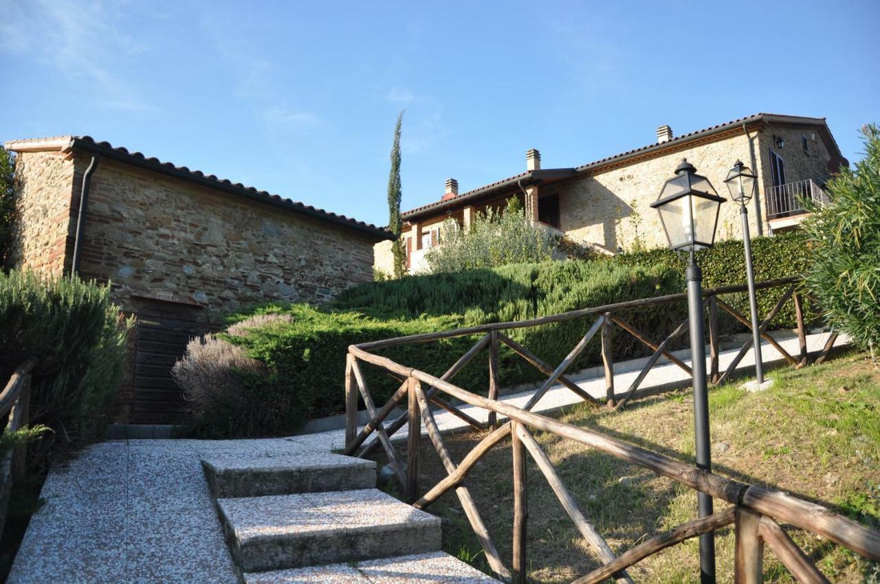 Appartamento Monolocale con piscina S.Martino Riparbella Esterno foto