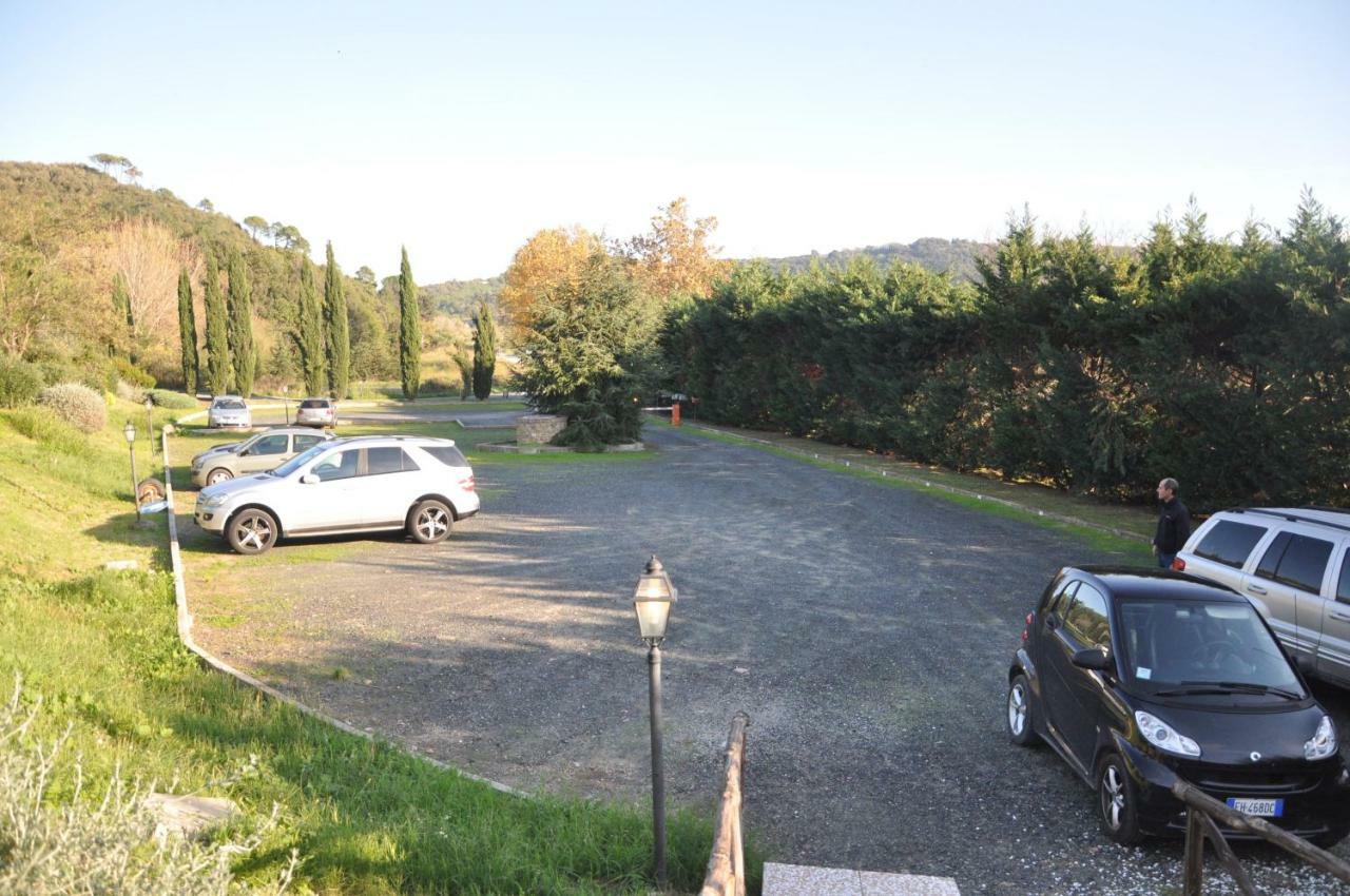Appartamento Monolocale con piscina S.Martino Riparbella Esterno foto